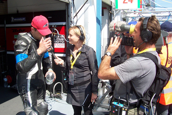 Christophe Michel , pilote MetisS, interviewer par Orange Sport lors du Bol d'Or 2011
