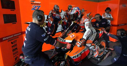 Le startingblock sous la roue arrière de stoner lors du grand prix de France moto 2011 - renna.fr
